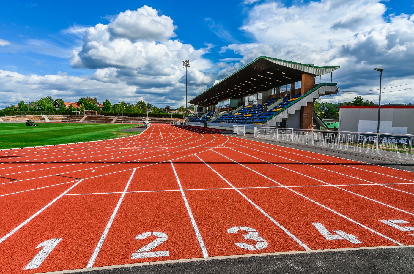 Le nouveau stade de la Colombière entre en piste avec un meeting national